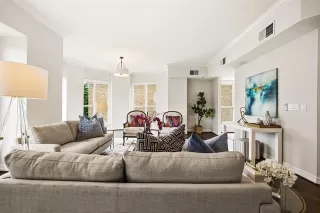 Photo #3: 21242627 Listing 