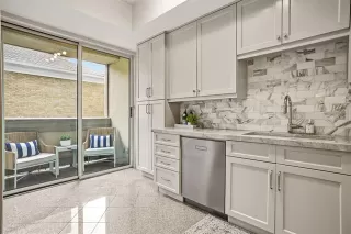 Photo #6: 21242627 Listing 