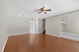 Photo #4: 21242765 Listing 