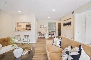 Photo #4: 21243275 Listing 