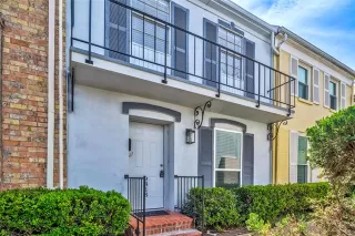 Browse active condo listings in COLONY SQUARE