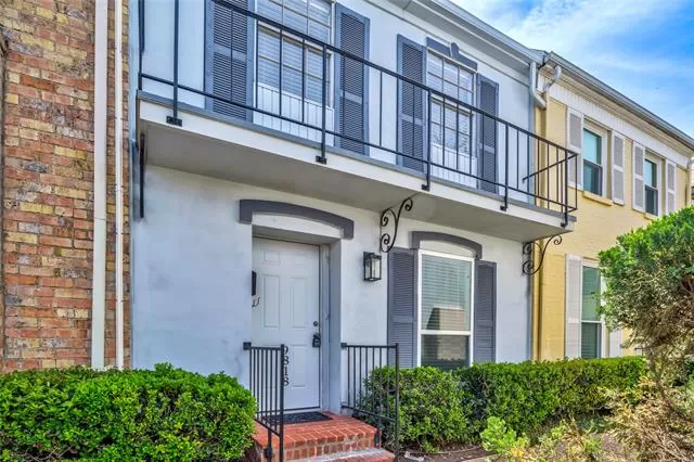 MLS: 21243322 Condo For Sale