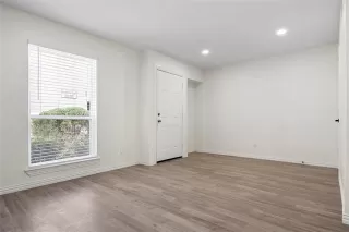 Photo #5: 21243322 Listing 