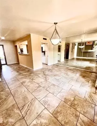 Photo #4: 21243347 Listing 