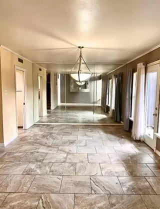 Photo #5: 21243347 Listing 