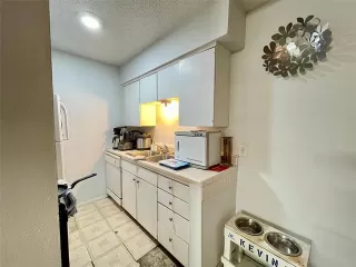 Photo #4: 21243490 Listing 