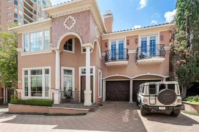 MLS: 21243624 Condo For Sale