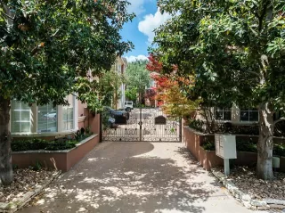 Photo #3: 21243624 Listing 