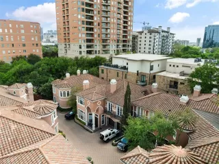 Photo #5: 21243624 Listing 