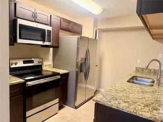 Photo #4: 21243631 Listing 