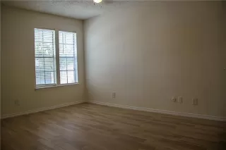 Photo #6: 21243647 Listing 