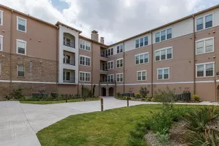 Photo #2: 21243838 Listing 