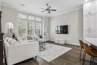 Photo #5: 21243870 Listing 