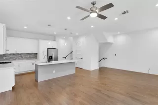 Photo #5: 21244131 Listing 