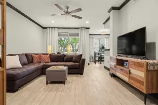 Photo #2: 21244266 Listing 