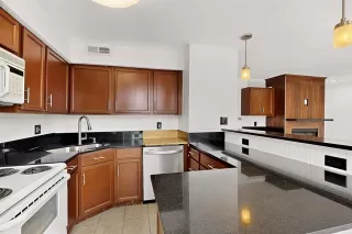 Photo #6: 21244352 Listing 