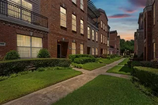 Photo #4: 21244521 Listing 