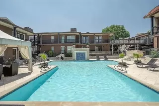 Photo #2: 21244533 Listing