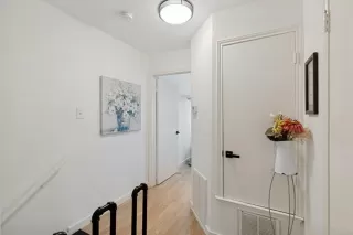 Photo #4: 21244929 Listing 