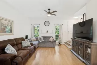 Photo #6: 21244929 Listing 