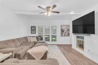 Photo #2: 21245127 Listing 