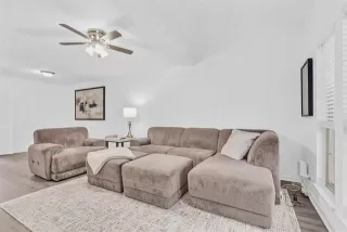 Photo #3: 21245127 Listing 