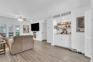 Photo #4: 21245127 Listing 