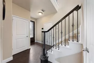 Photo #5: 21245621 Listing 