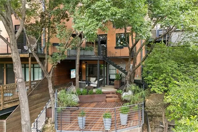 MLS: 21245733 Condo For Sale