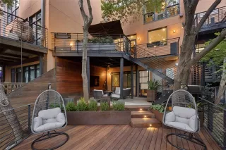 Photo #2: 21245733 Listing