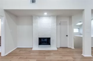 Photo #4: 21245877 Listing 