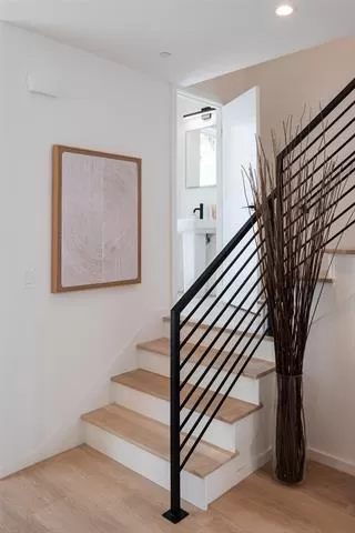 Photo #5: 21245966 Listing 