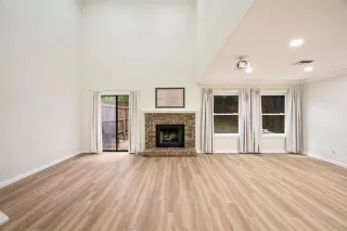 Photo #5: 21246610 Listing 