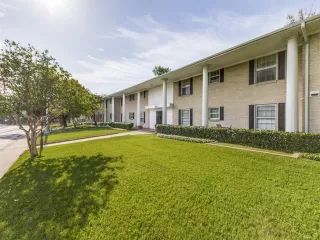 Photo #2: 21246648 Listing 