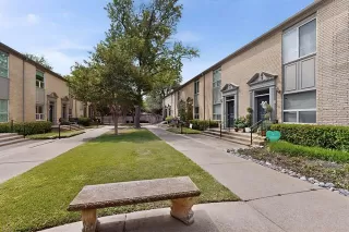 Photo #5: 21246749 Listing 