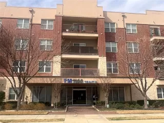 Browse active condo listings in TRINITY MILLS