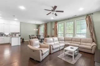 Photo #5: 21246872 Listing 