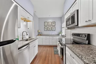 Photo #4: 21246965 Listing 