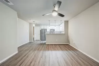 Photo #4: 21247270 Listing 