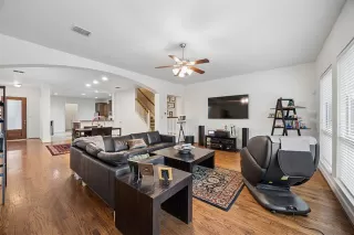 Photo #5: 21247449 Listing 