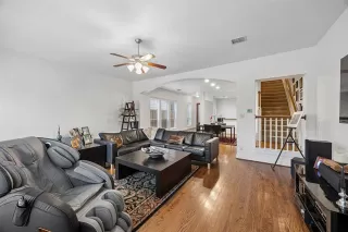 Photo #6: 21247449 Listing 