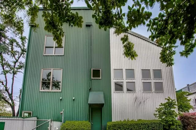 MLS: 21247733 Condo For Sale