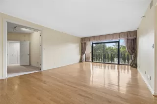 Photo #5: 21247837 Listing 