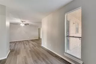 Photo #5: 21247917 Listing 