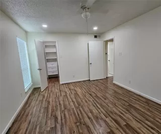 Photo #5: 21248071 Listing 