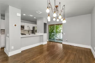 Photo #5: 21248172 Listing 