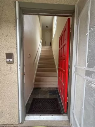 Photo #5: 21248189 Listing 