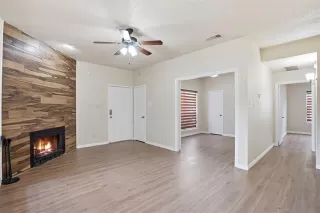 Photo #4: 21248221 Listing 