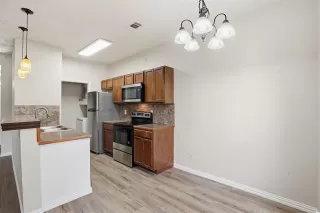 Photo #5: 21248221 Listing 