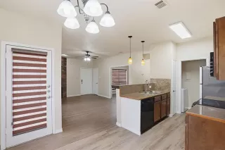 Photo #6: 21248221 Listing 